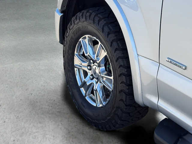 Used 2017 Silver Ford Lariat image 13