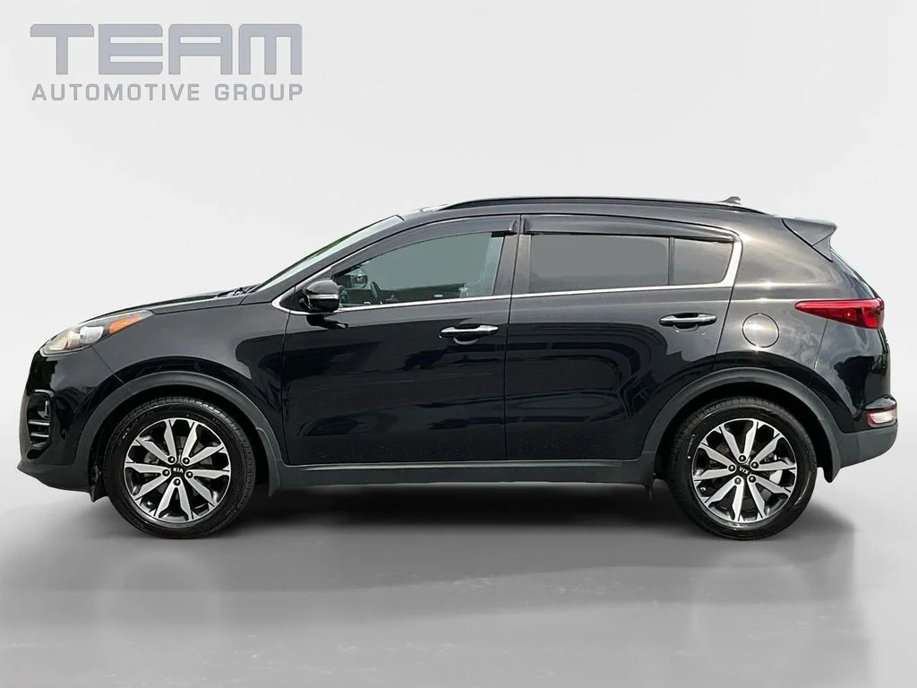 Used 2018 Red Kia EX image 4