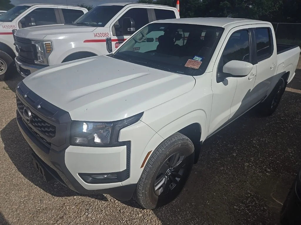 Used 2025 White Nissan SV image 1