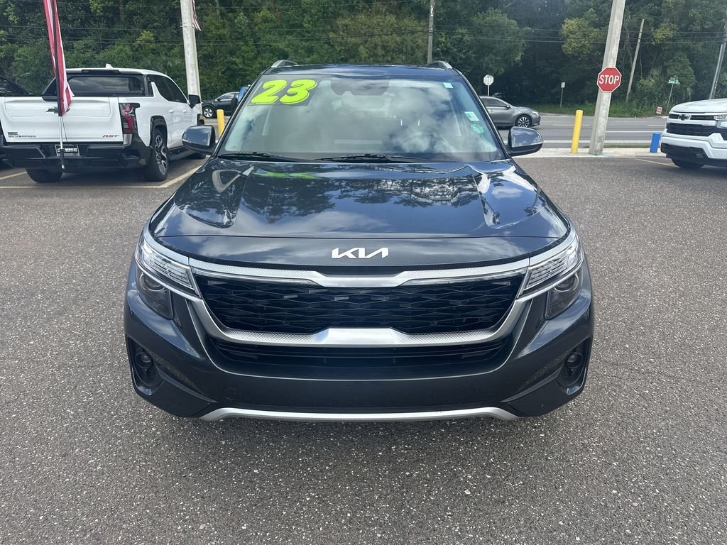 Used 2023  Kia EX image 11