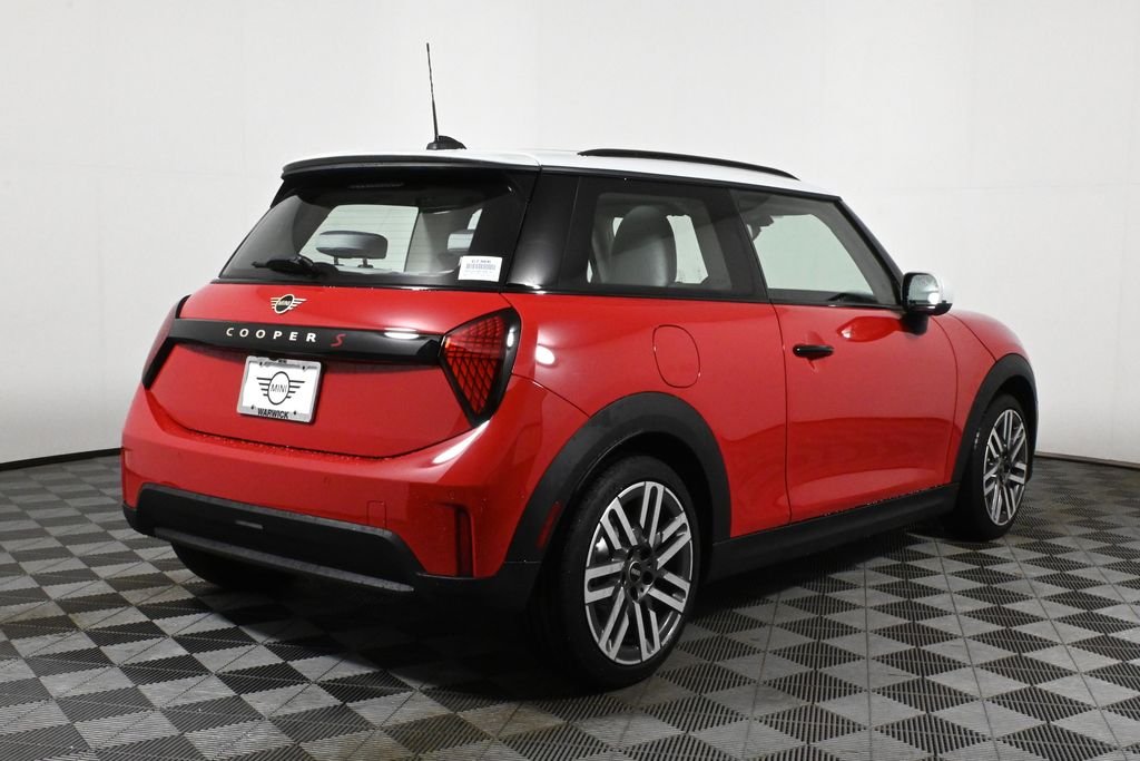 Certified Used 2025 Red MINI  image 7