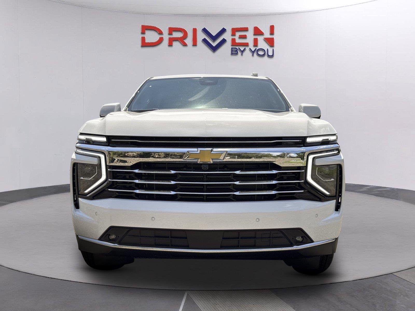 2026 Chevrolet Suburban LT - Photo 9