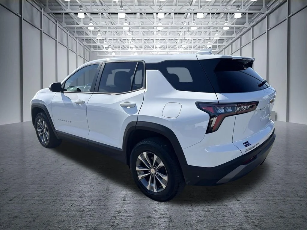 Used 2026 White Chevrolet LT image 3