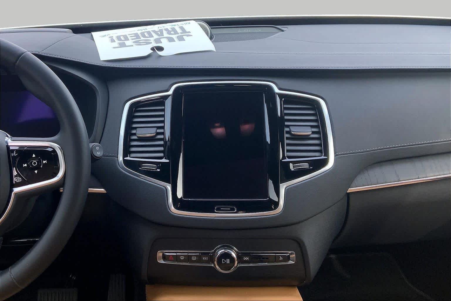 Pre-Owned 2024 Volvo XC90 Ultimate Bright Theme