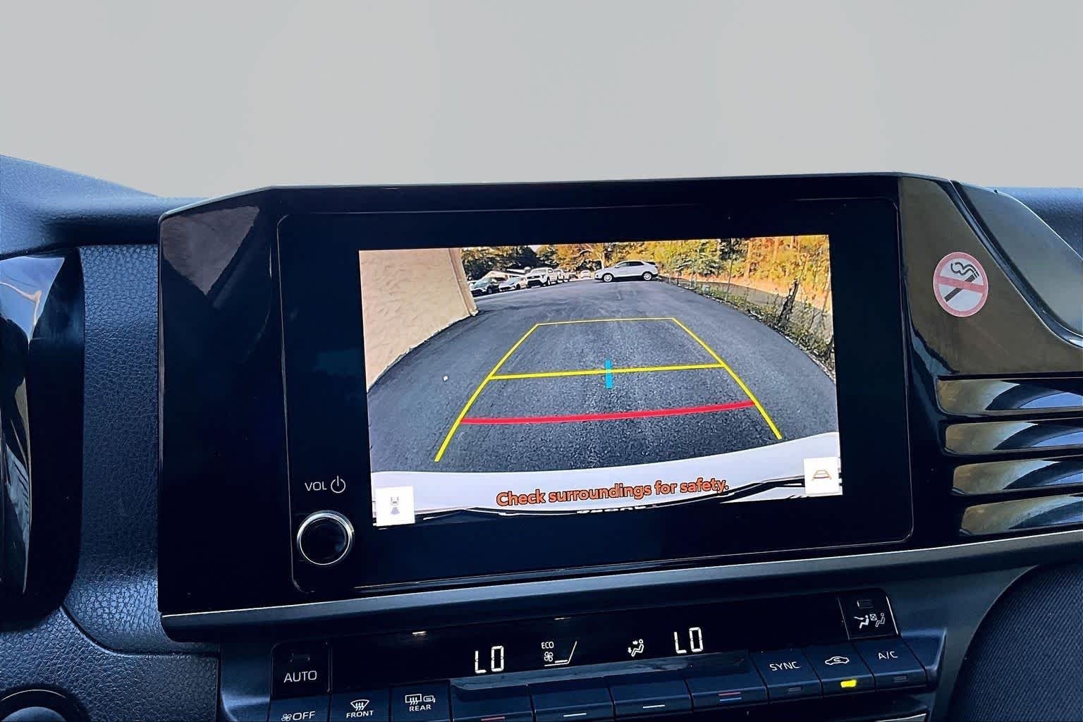 Used 2025 Ice Cap Toyota LE image 27