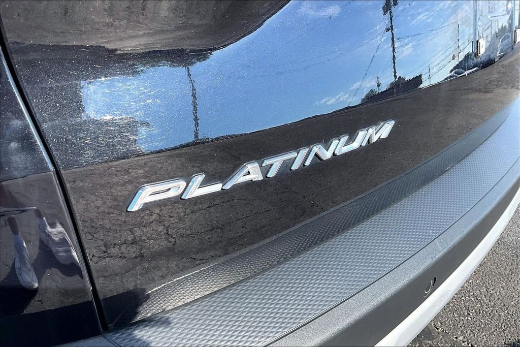 Used 2023 Black Metallic Ford Platinum image 6