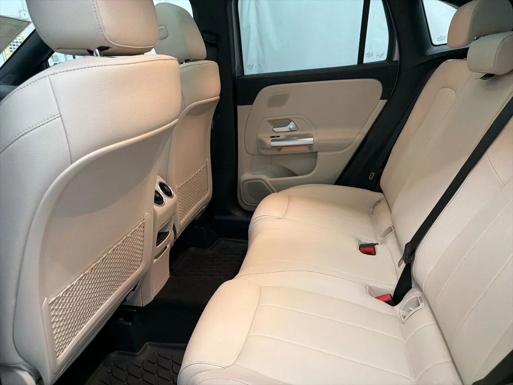Used 2026 Silver Mercedes-Benz GLA 250 image 19