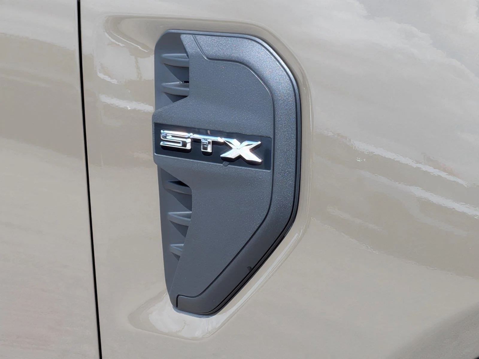 New 2026 Marsh Gray Ford XL image 8