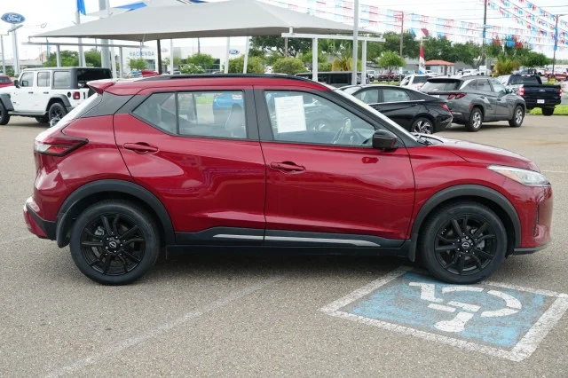 Used 2023 Scarlet Ember Tintcoat Nissan SR image 5