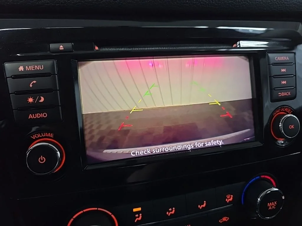 Used 2018 Gray Nissan S image 23