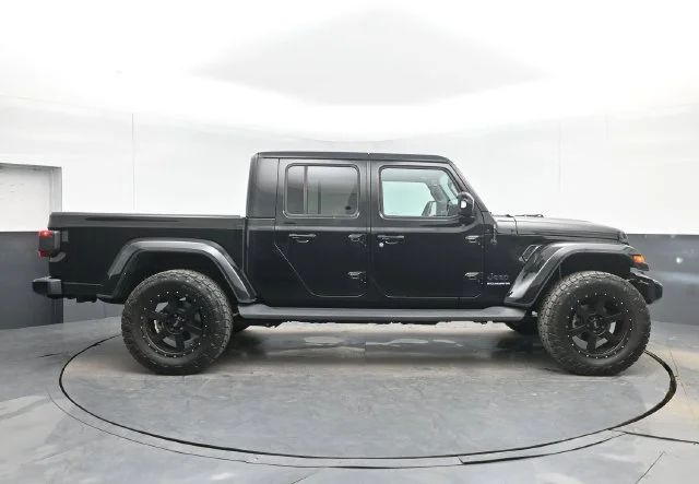 Used 2023 Black Clearcoat Jeep High Altitude image 11