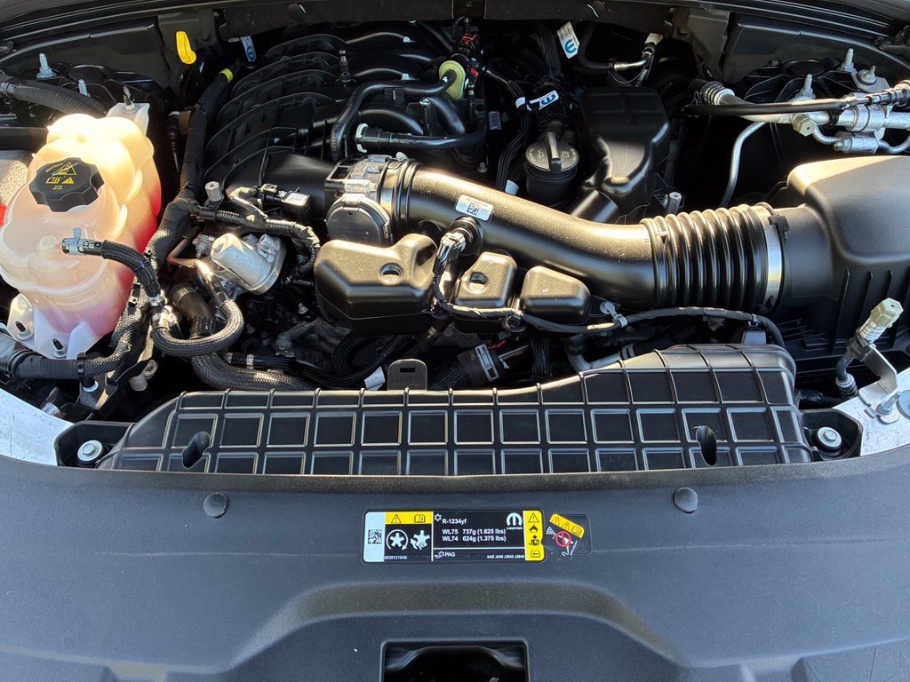 Used 2023 Gray Jeep Limited image 35