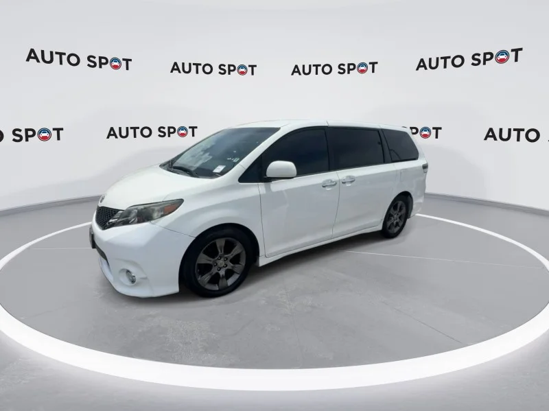 Used 2014 WHITE Toyota SE image 7