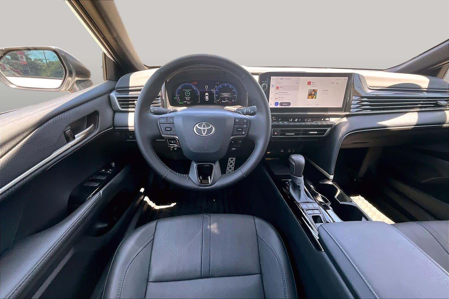 Used 2026 Wind Chill Pearl Toyota XSE image 5