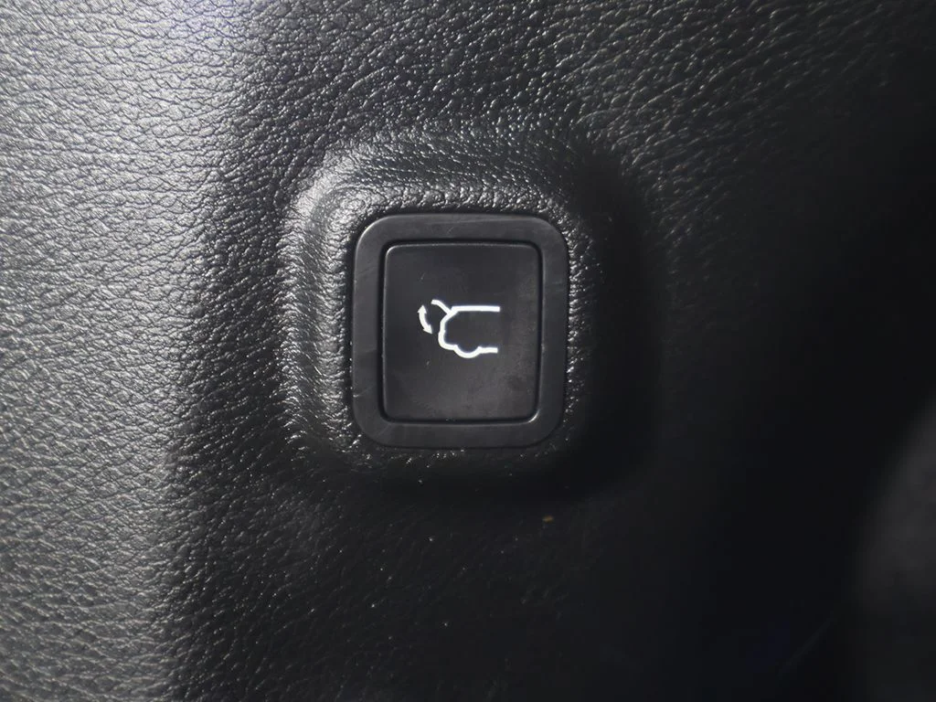 Used 2019 Gray Jeep Limited image 20