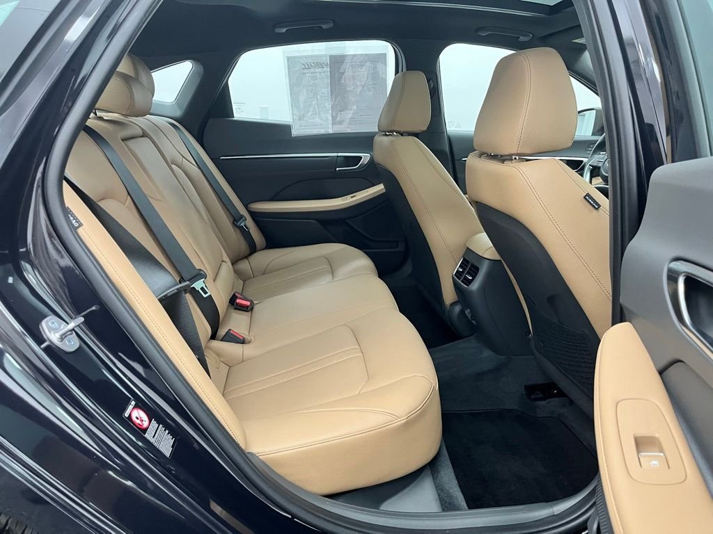 Used 2023 Carbon Blue Hyundai Limited image 35