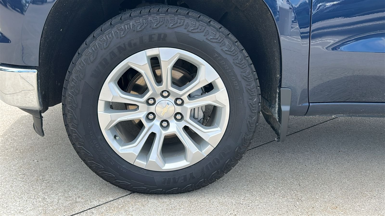 Used 2022 Blue Chevrolet LTZ image 10