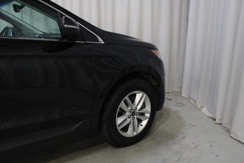 Used 2015 Black Ford SEL image 28