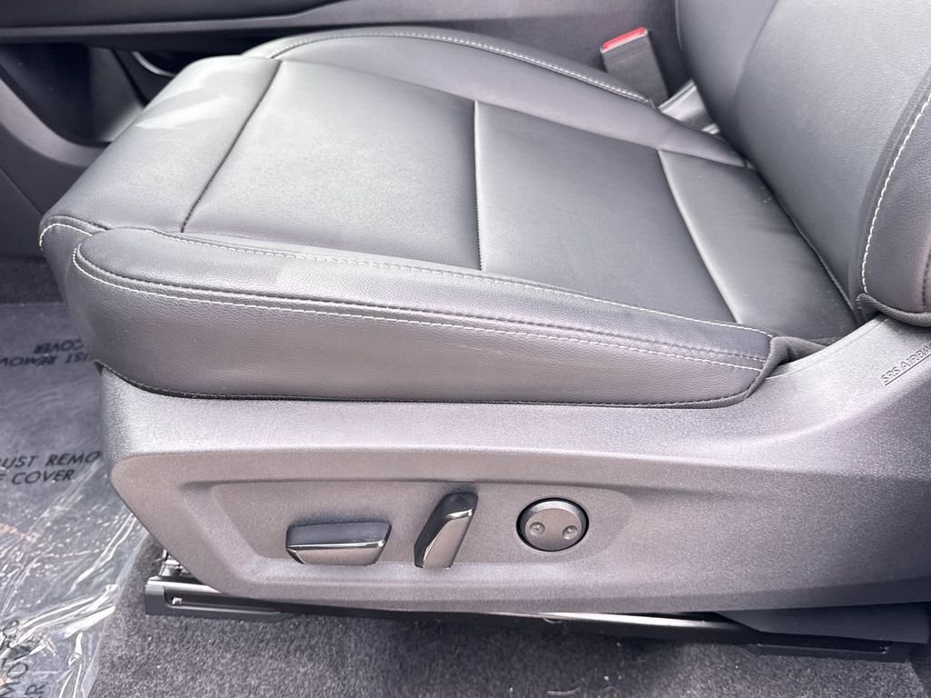 Used 2025 Blue Nissan SL image 14