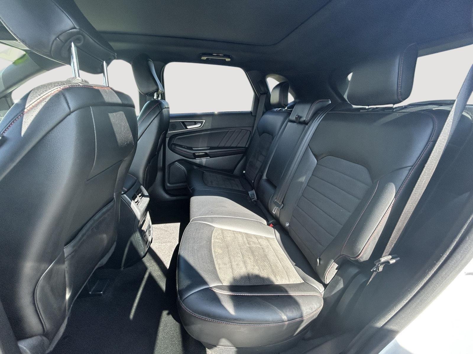 Used 2021 Star White Metallic Tri-Coat Ford ST-Line image 15