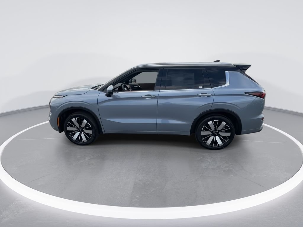 New 2026 Gray Mitsubishi SEL image 5