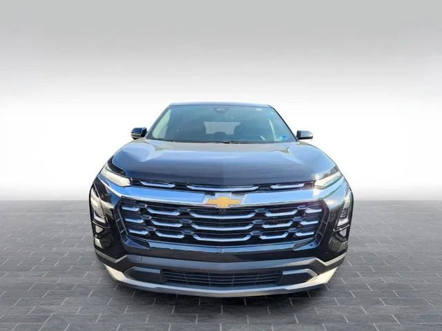 Used 2025 Mosaic Black Metallic Chevrolet LT image 2