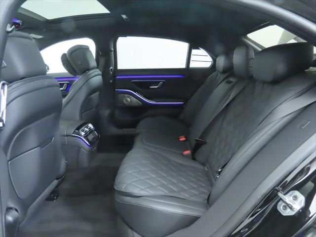 New 2026 Obsidian Black Metallic Mercedes-Benz S 580e image 23