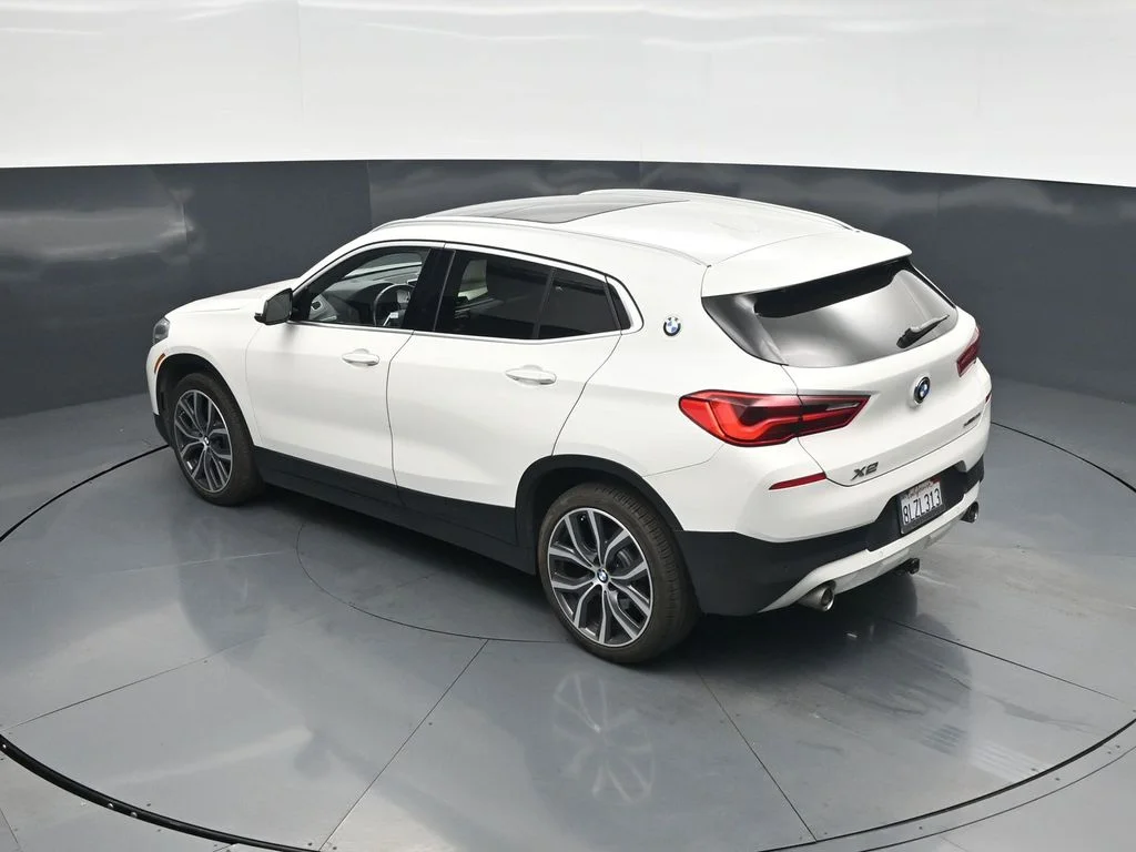 Used 2020 White BMW sDrive28i image 46