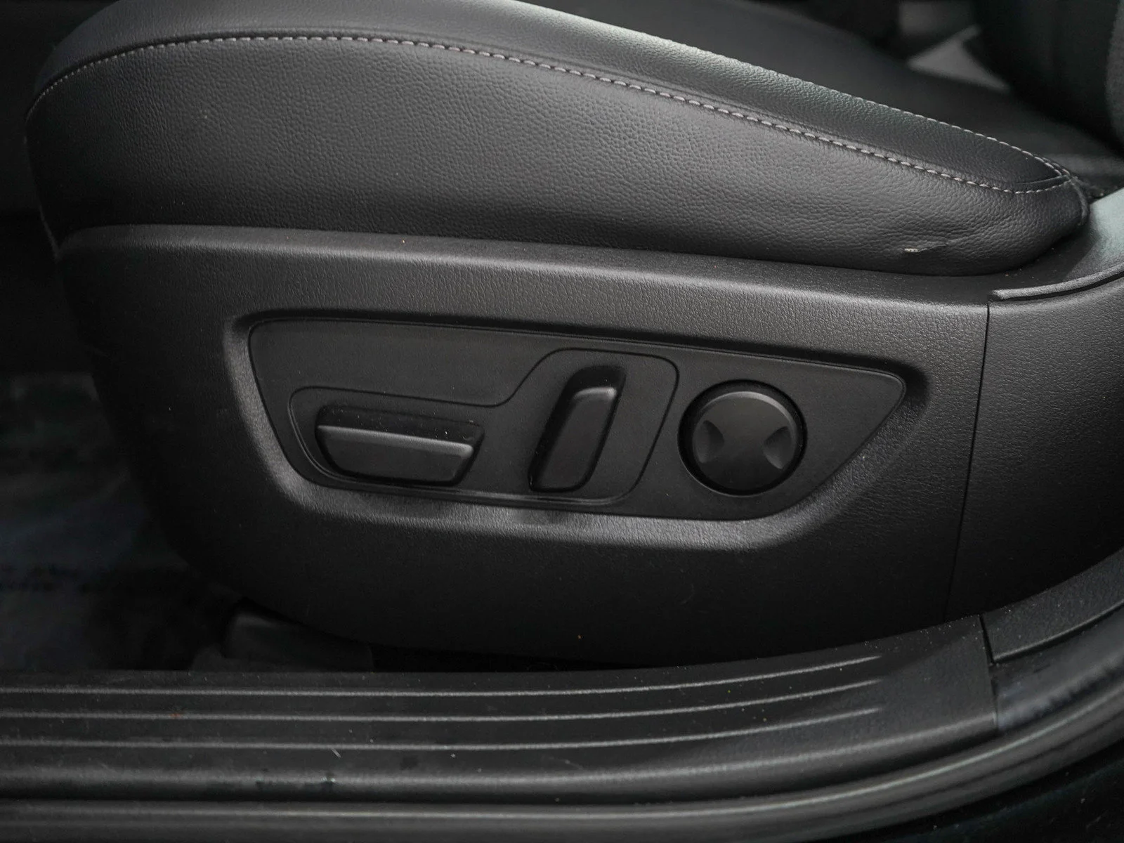 Used 2024 Jet Black Mica Mazda 2.5 S Premium Package image 28