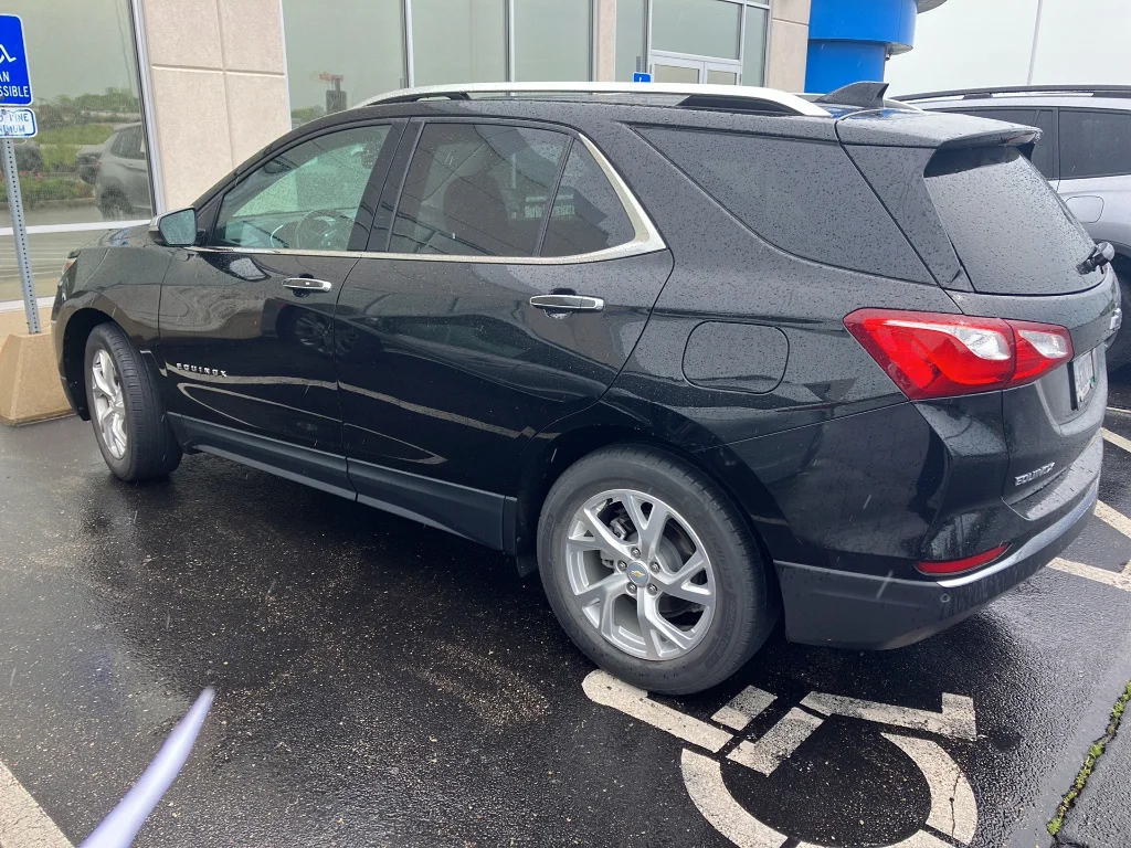 Used 2021 Mosaic Black Metallic Chevrolet Premier image 5