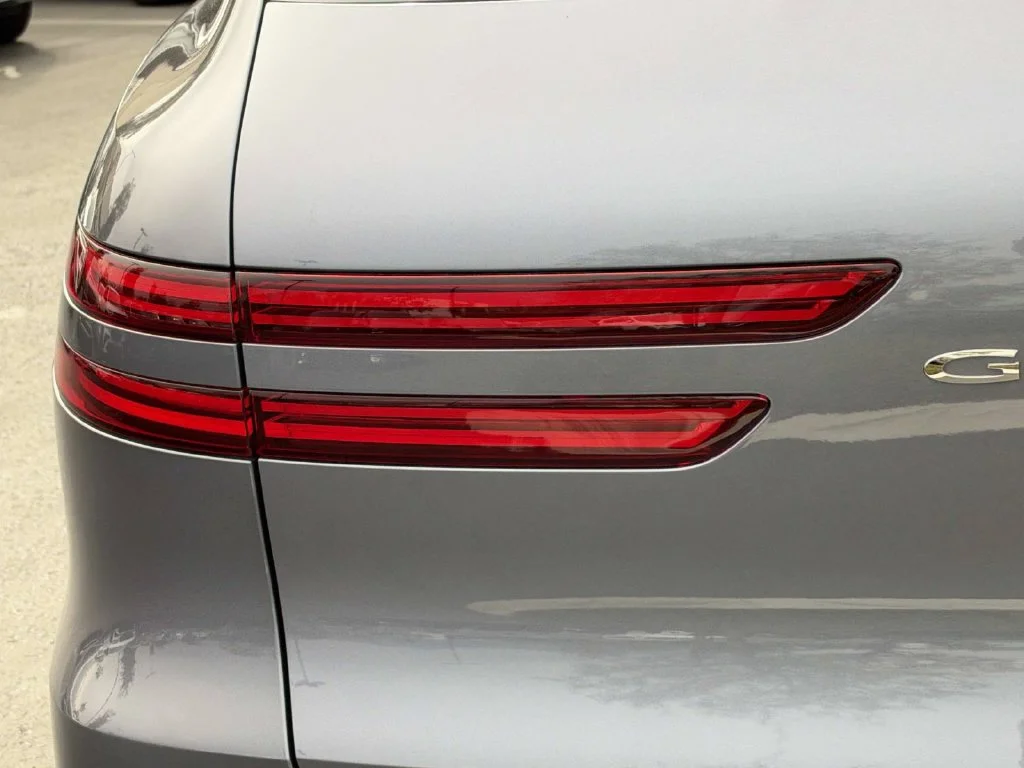 New 2027 Blue Genesis 2.5T Sport Prestige image 15