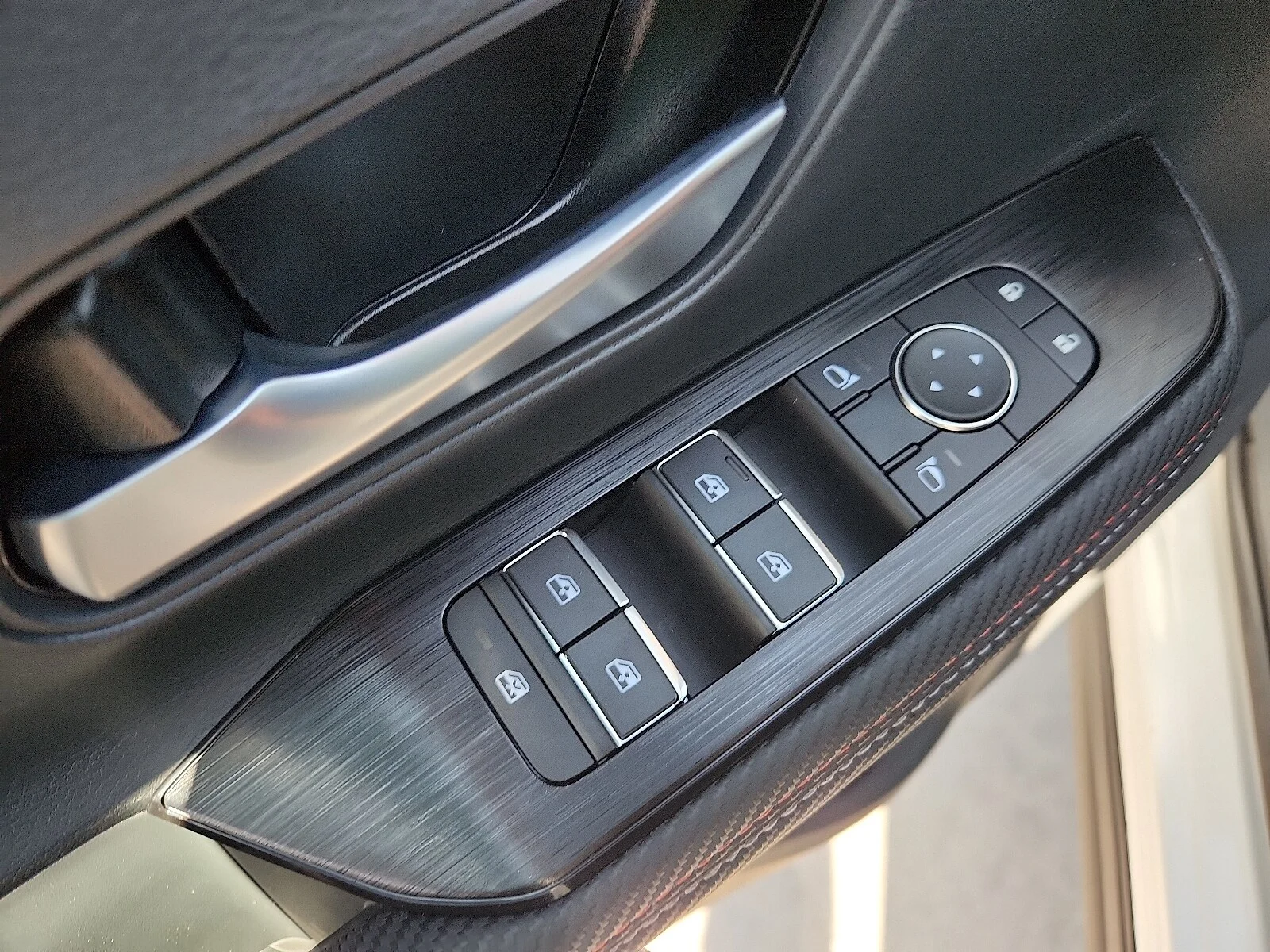 New 2026 QAC Aspen Whit Nissan SR Front-Wheel Drive image 14