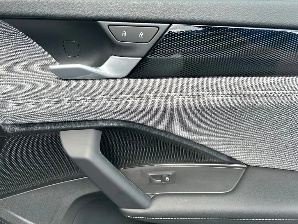 2025 Volkswagen Tiguan S - Photo 24