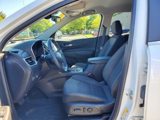 Used 2024 White Chevrolet LT image 17