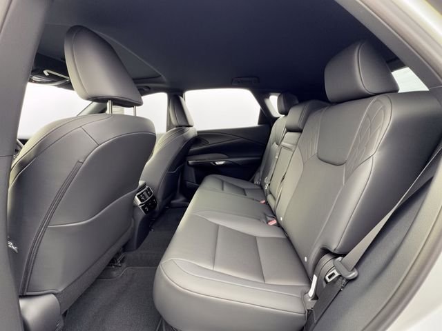 New 2026 Eminent White Pearl Lexus PREMIUM image 27