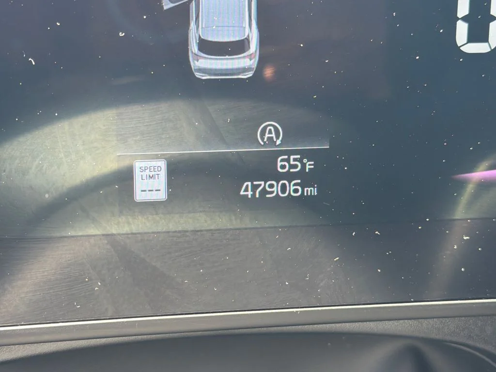 Used 2024 White Kia X-Line image 18