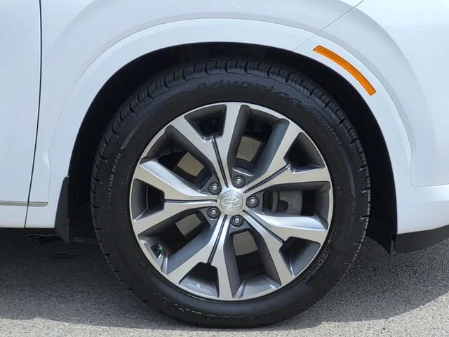 Used 2021 White Hyundai Limited image 9