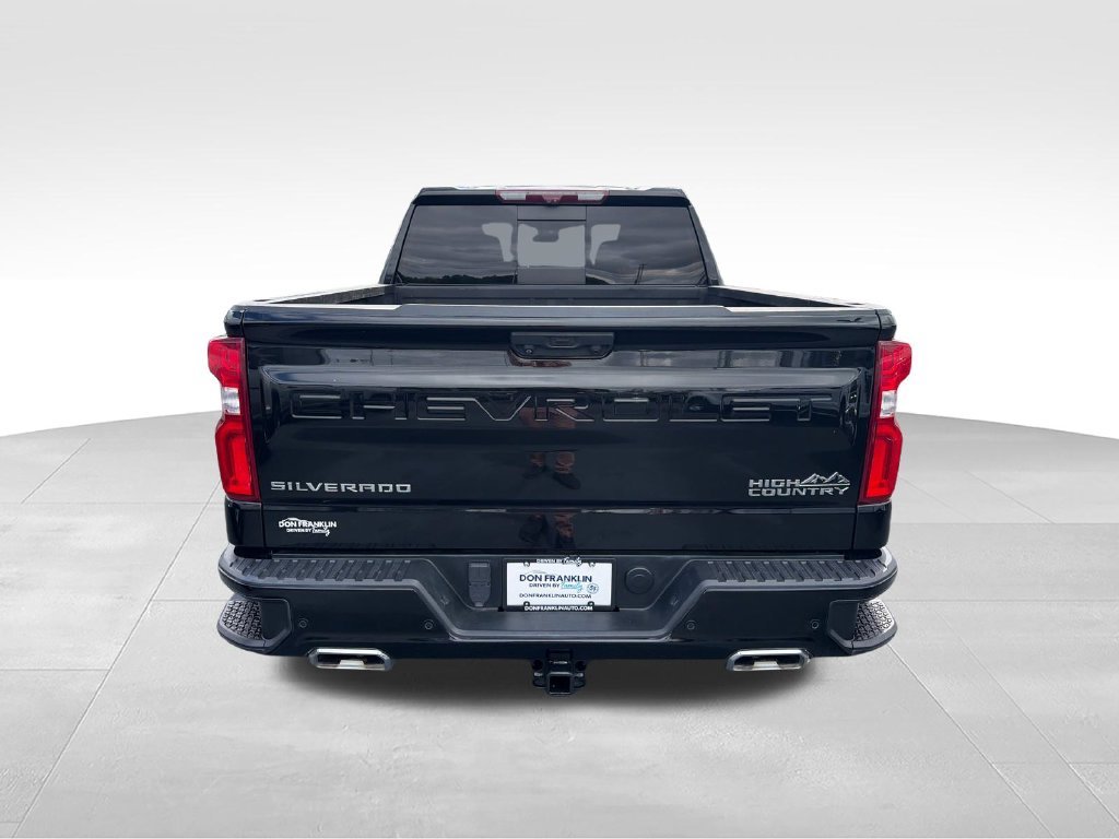 Used 2022 Black Chevrolet High Country image 4