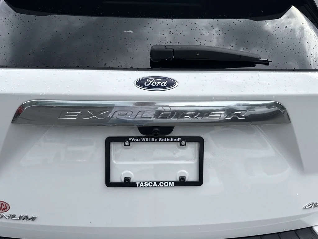 Used 2023 Star White Ford Platinum image 32