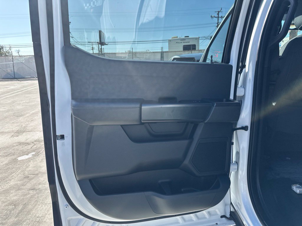 Used 2023 White Ford XL image 6