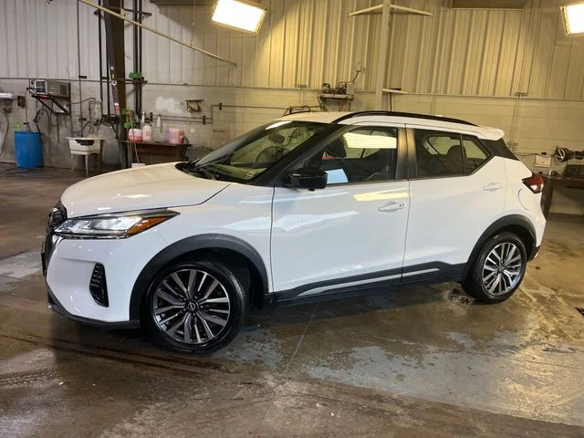 Used 2024 White Nissan SR image 1