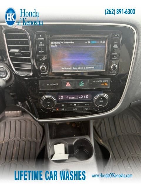 Used 2016  Mitsubishi SE image 8