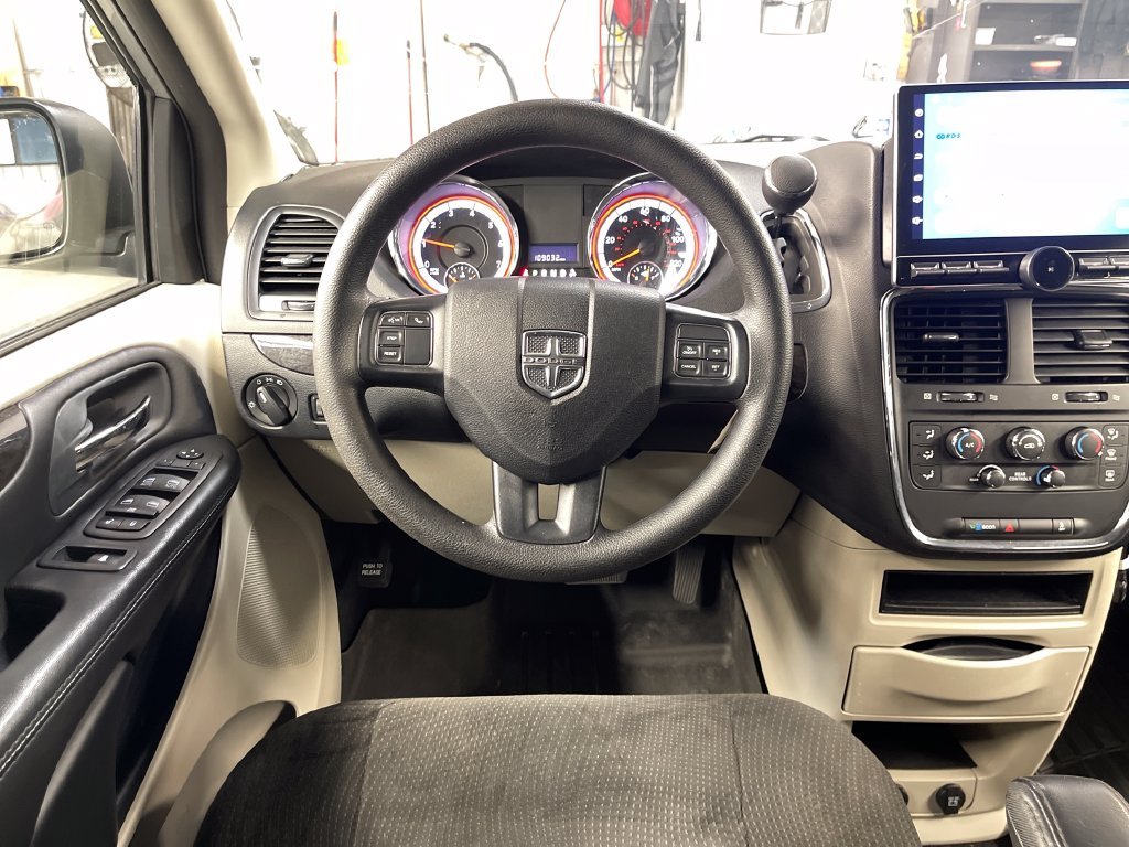 Used 2019 Silver Dodge SE image 17