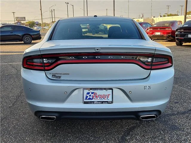 Used 2022 Silver Dodge SXT Rear-Wheel Drive image 4