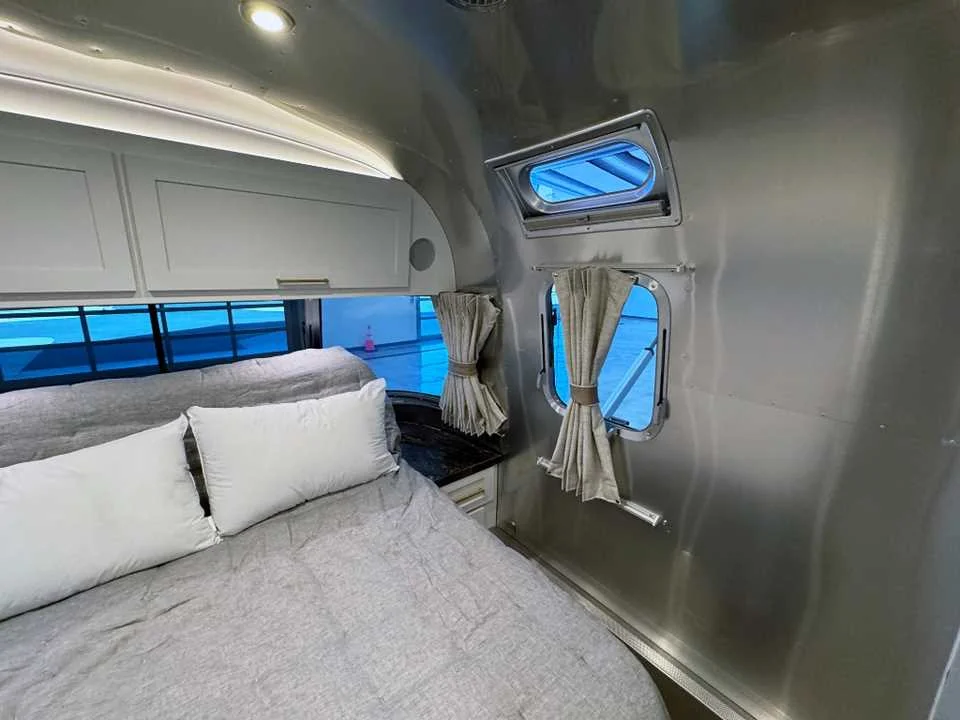 New 2026 SILVER AIRSTREAM  image 39