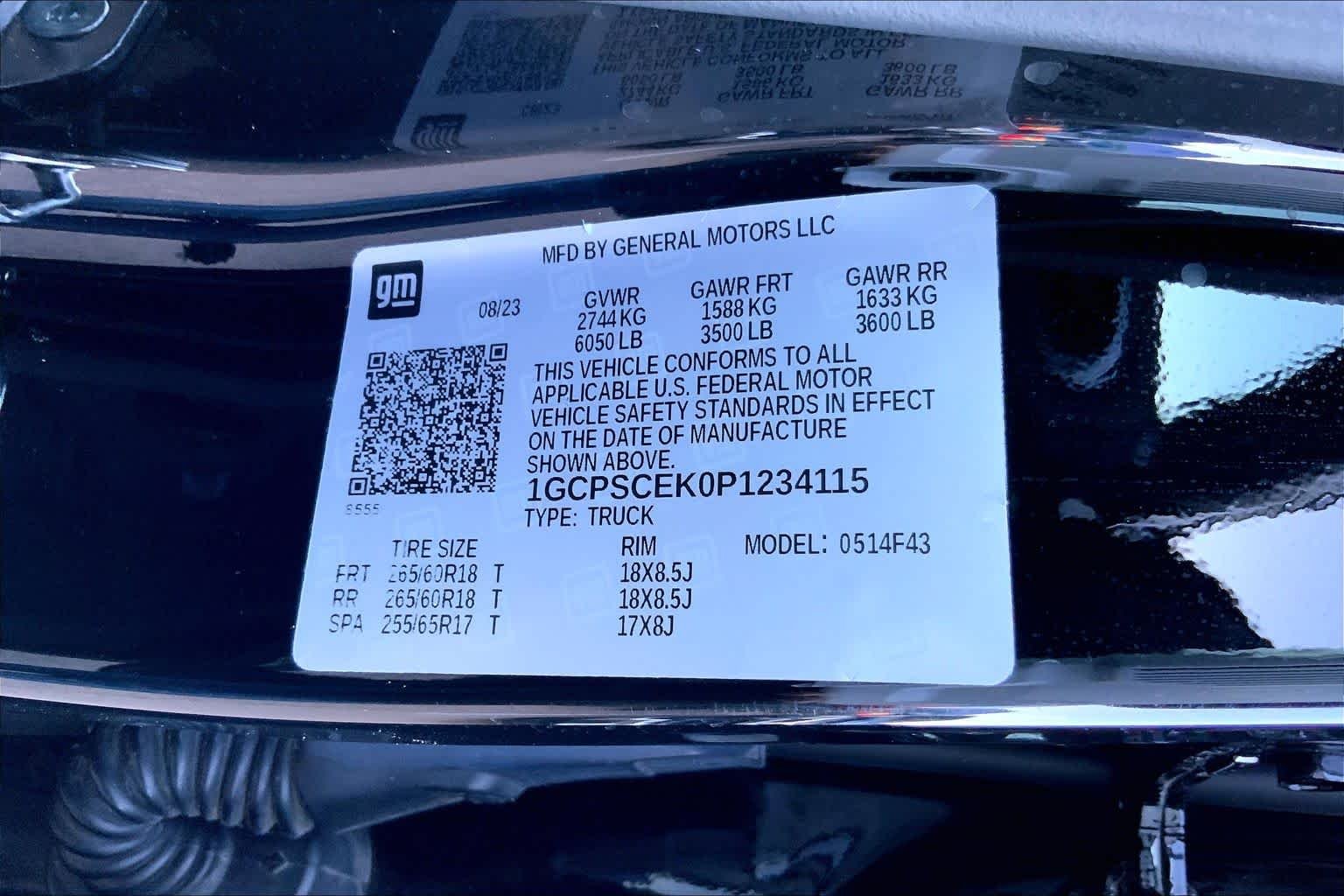 Used 2023 Black Chevrolet 2WD LT image 36