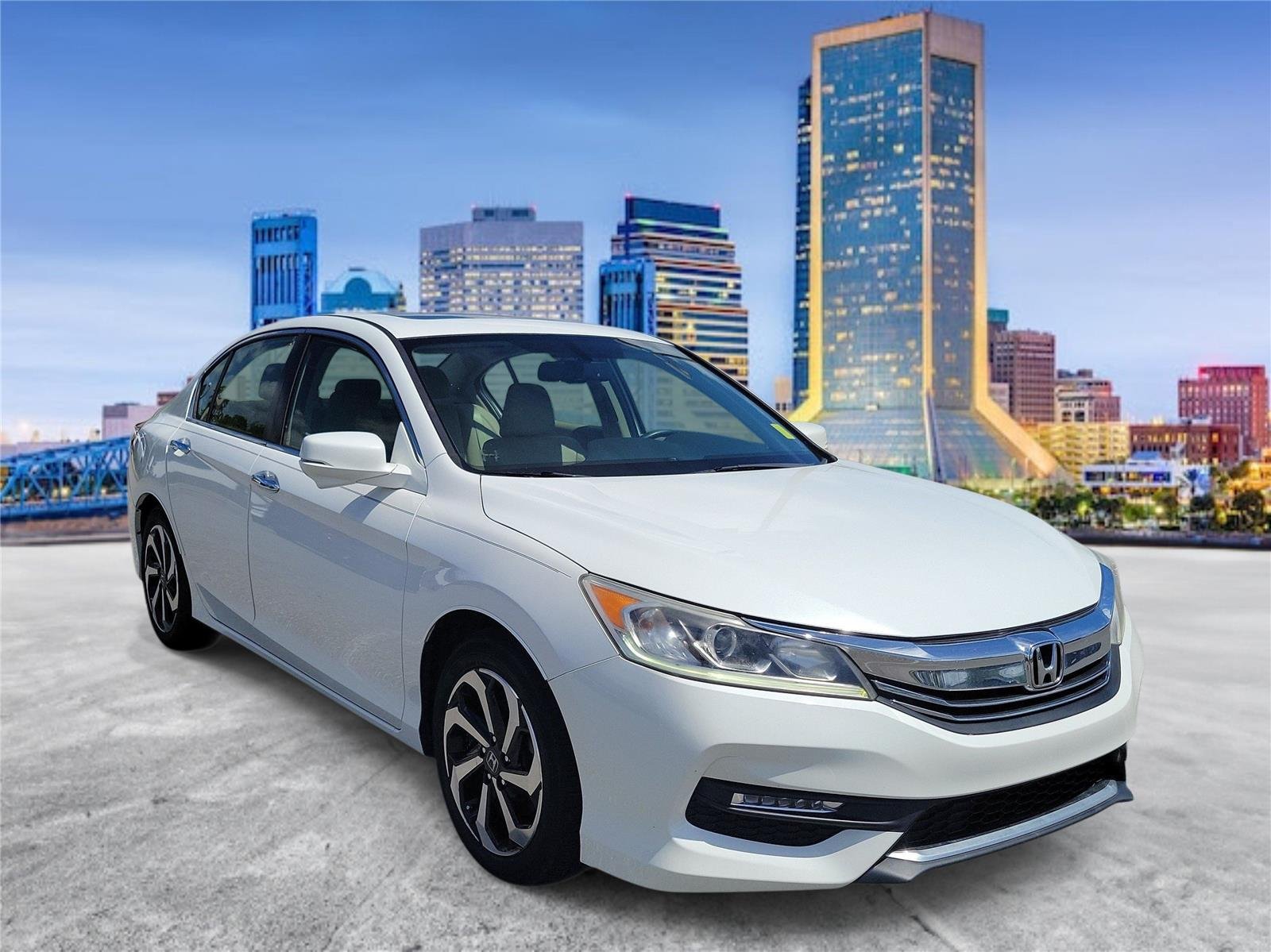 Used 2017 White Orchid Pearl Honda EX-L image 4