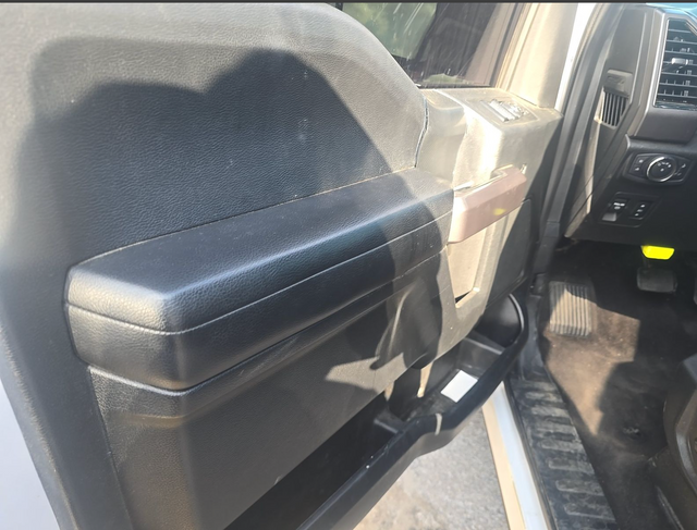 Used 2020 White Ford XLT image 12