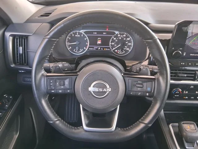Used 2023 Gray Nissan SL image 10