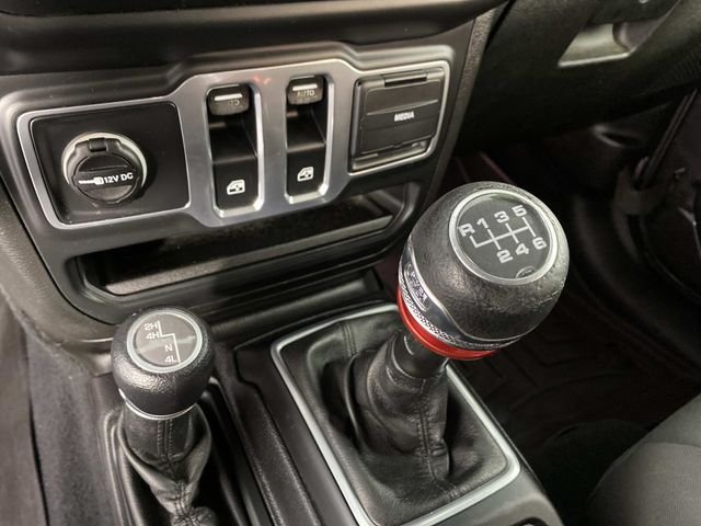 Used 2018 Gray Jeep Sport S image 23